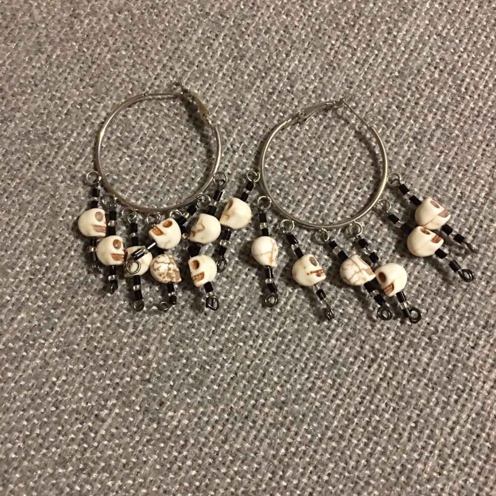 Skull earrings